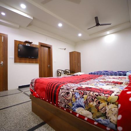 Hotel Royal Phoenix อัครา ภายนอก รูปภาพ