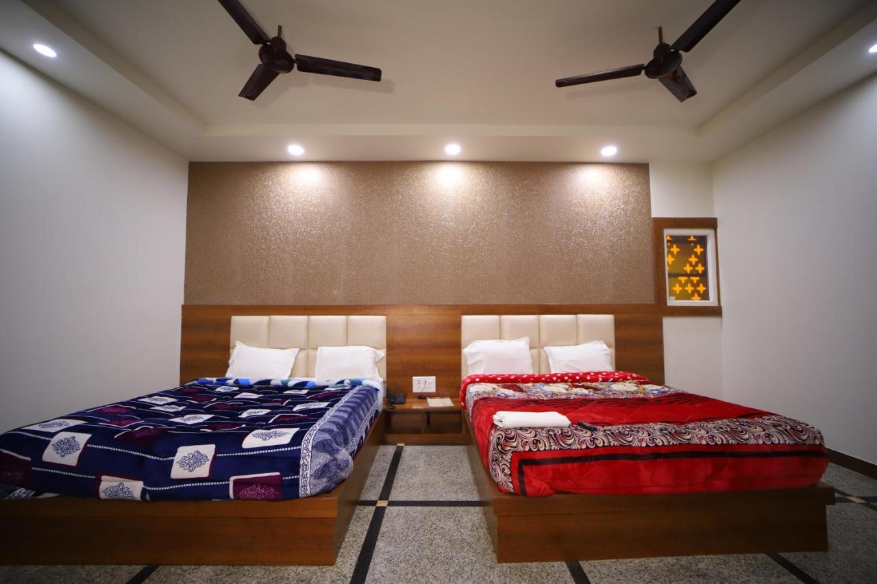 Hotel Royal Phoenix อัครา ภายนอก รูปภาพ
