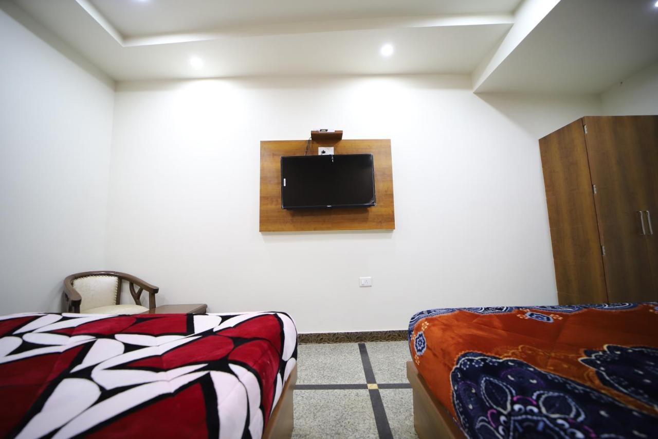 Hotel Royal Phoenix อัครา ภายนอก รูปภาพ