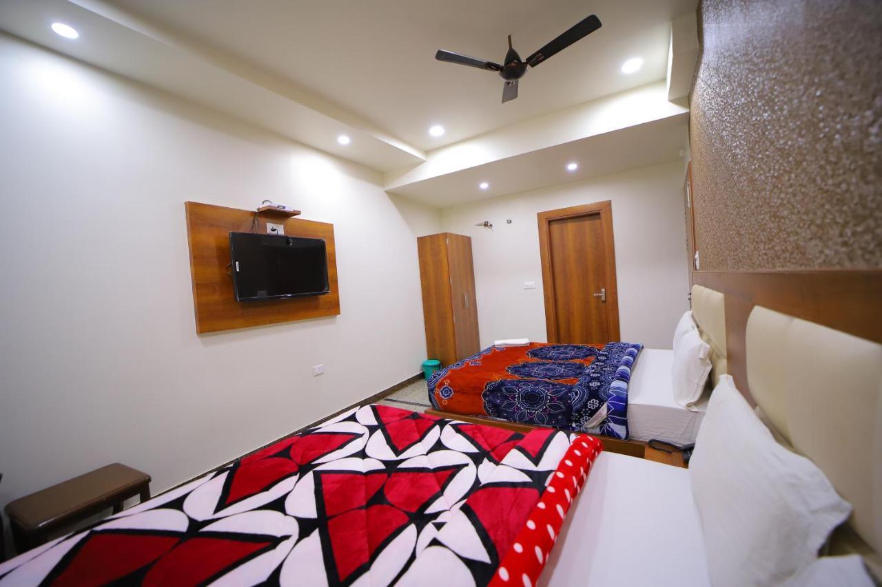 Hotel Royal Phoenix อัครา ภายนอก รูปภาพ
