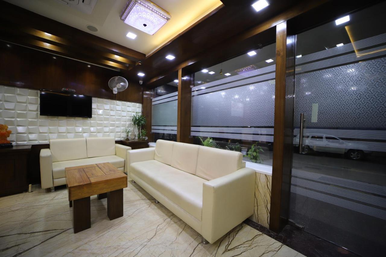 Hotel Royal Phoenix อัครา ภายนอก รูปภาพ