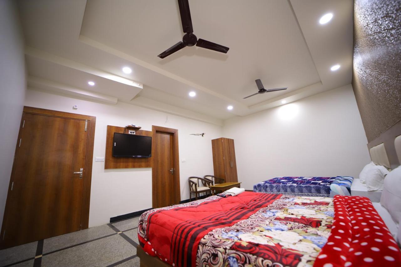 Hotel Royal Phoenix อัครา ภายนอก รูปภาพ
