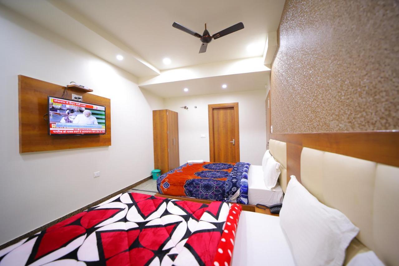 Hotel Royal Phoenix อัครา ภายนอก รูปภาพ