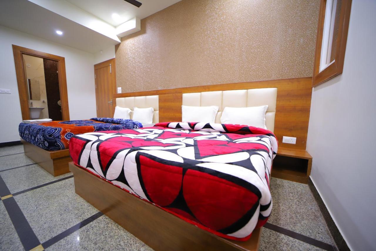 Hotel Royal Phoenix อัครา ภายนอก รูปภาพ