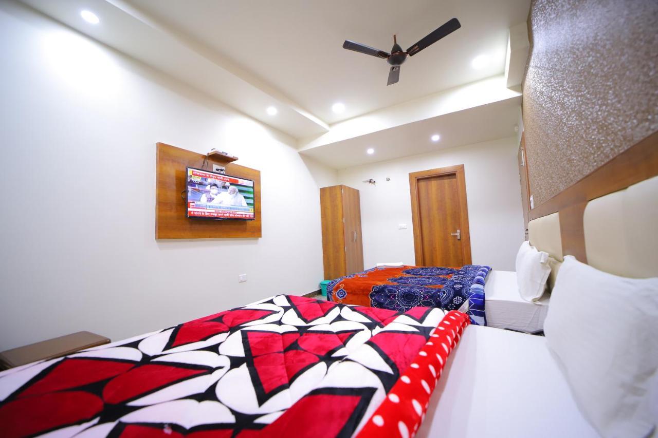 Hotel Royal Phoenix อัครา ภายนอก รูปภาพ
