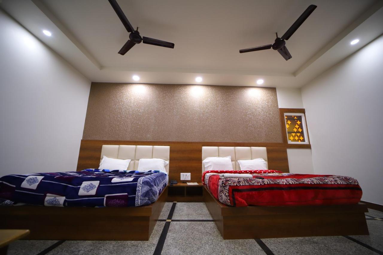 Hotel Royal Phoenix อัครา ภายนอก รูปภาพ