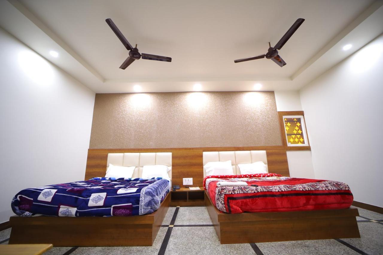 Hotel Royal Phoenix อัครา ภายนอก รูปภาพ
