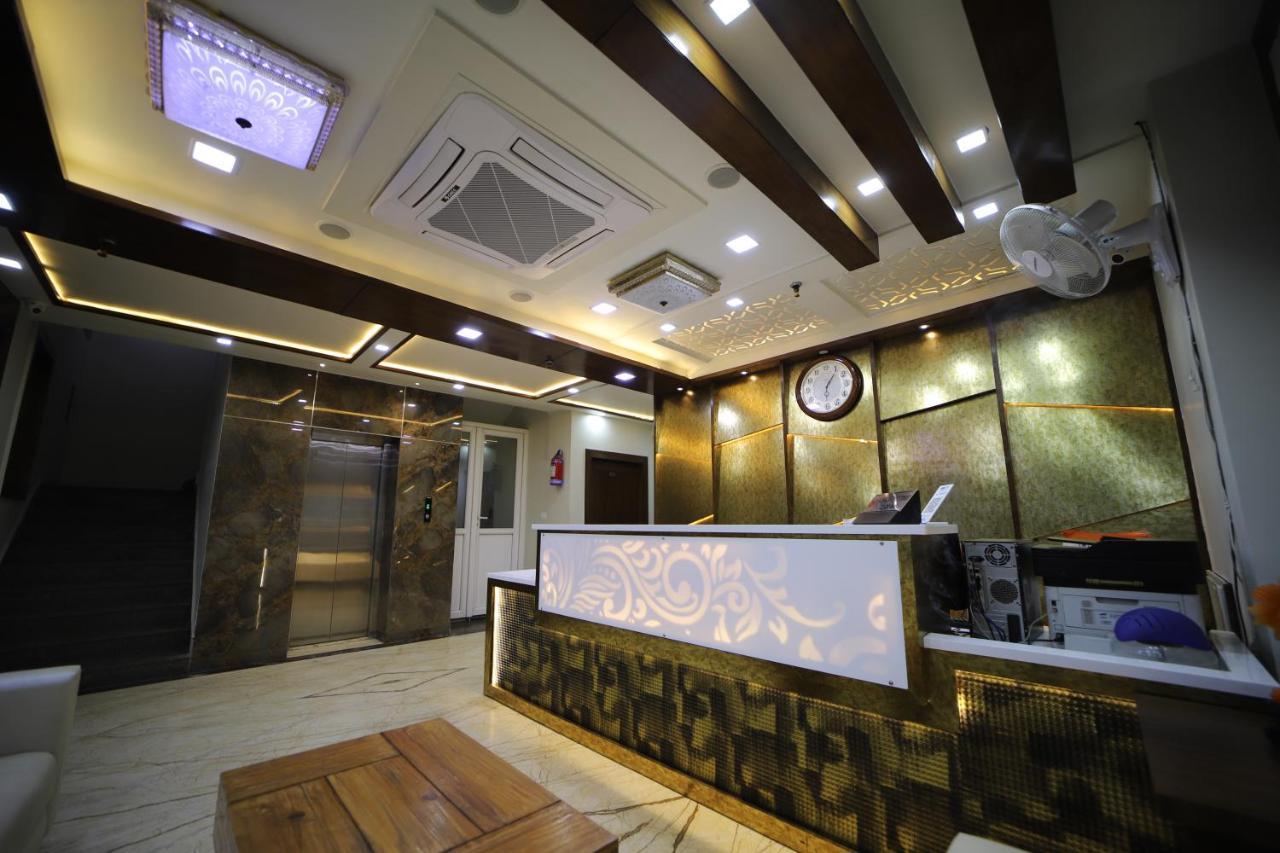 Hotel Royal Phoenix อัครา ภายนอก รูปภาพ
